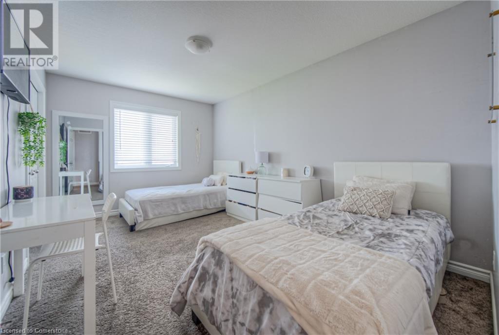 Property at 55 SADDLEBROOK COURT Court image 5