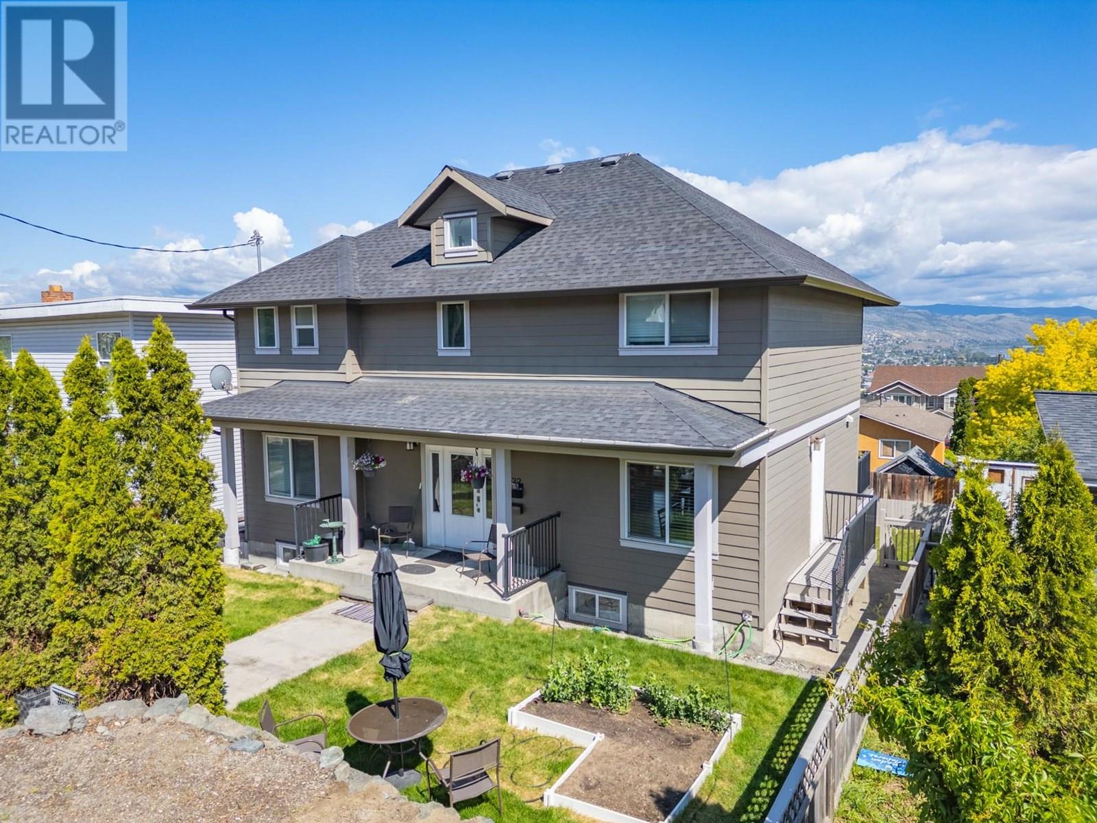 Property at 622 BATTLE W Street image 3