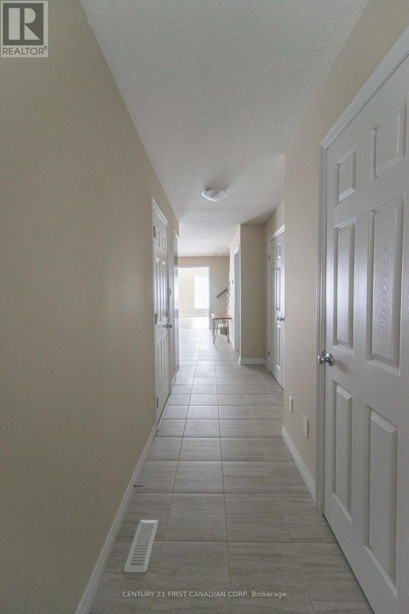 Property at 45 - 1220 RIVERBEND ROAD image 5