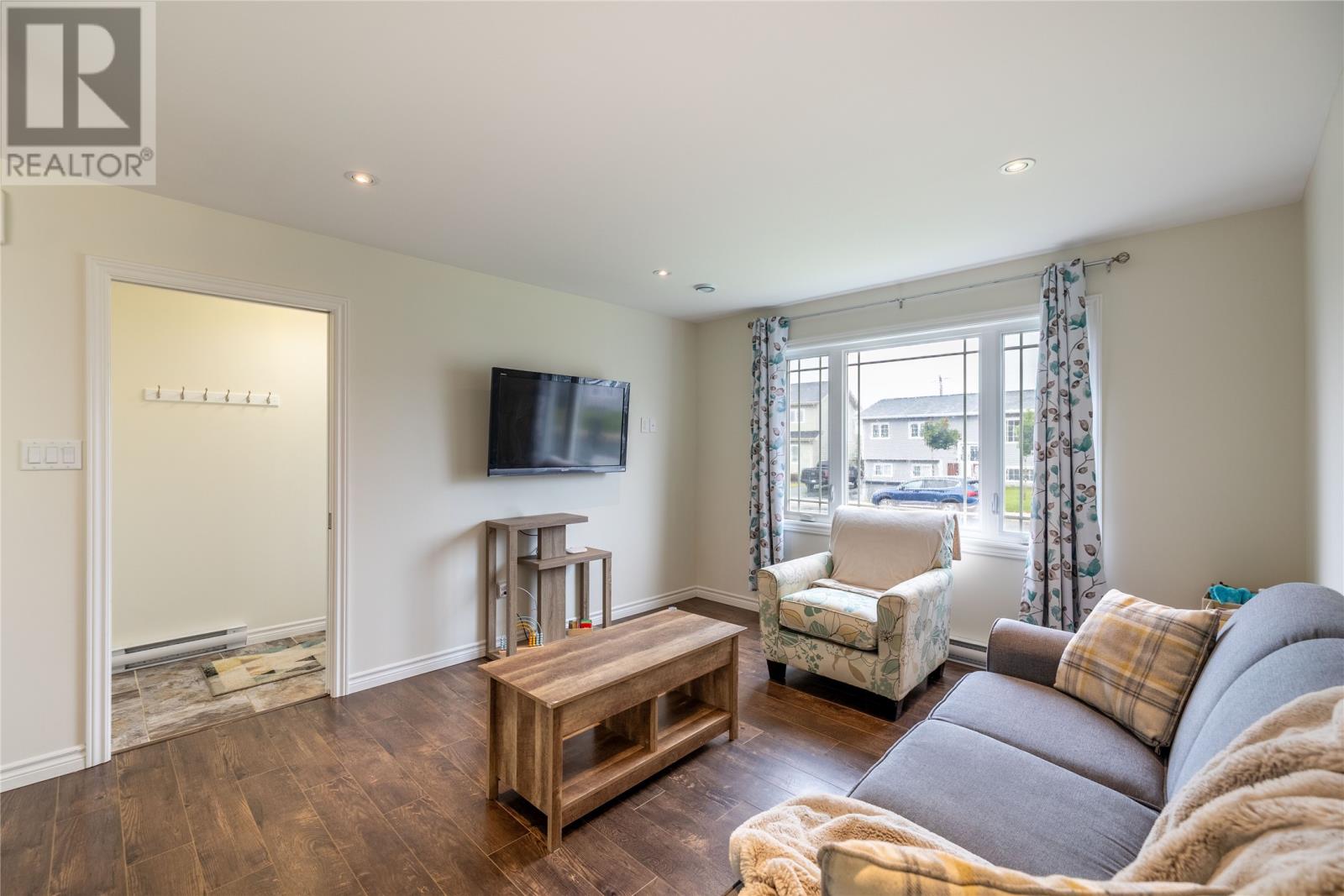 Property at 38 Finlaystone Drive image 4