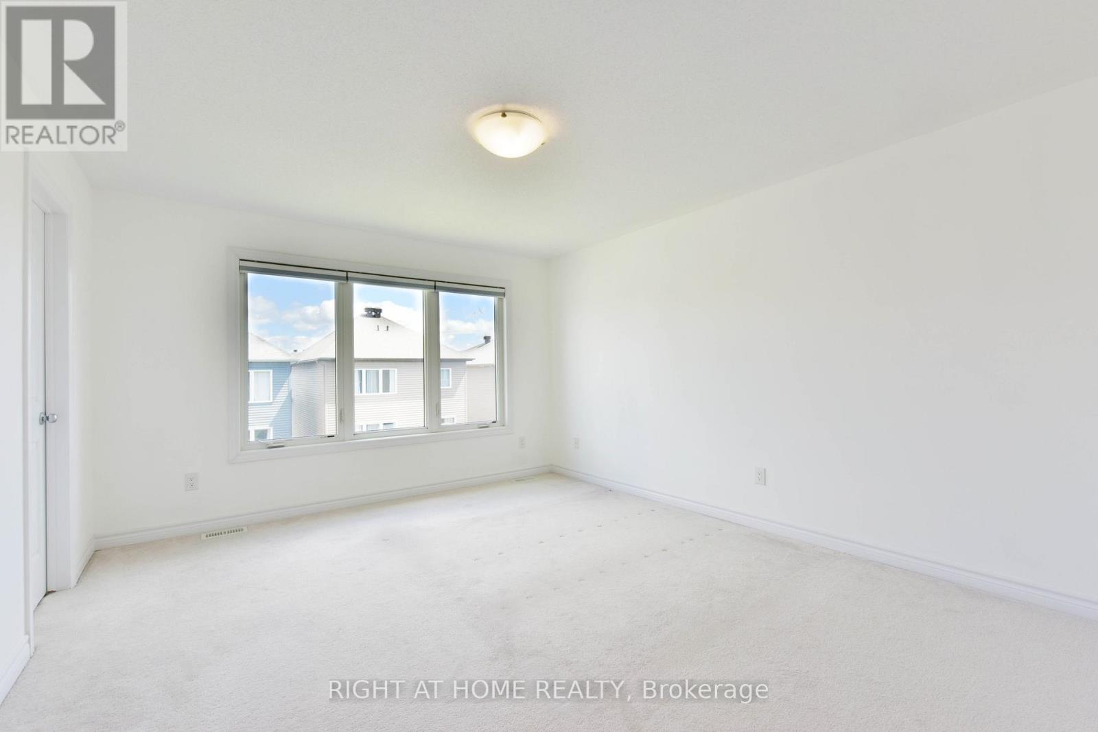 107 Westover Crescent, Ottawa, Ontario  K2T 0K6 - Photo 13 - X12300519