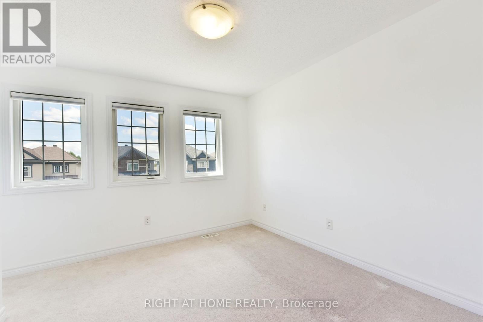107 Westover Crescent, Ottawa, Ontario  K2T 0K6 - Photo 17 - X12300519