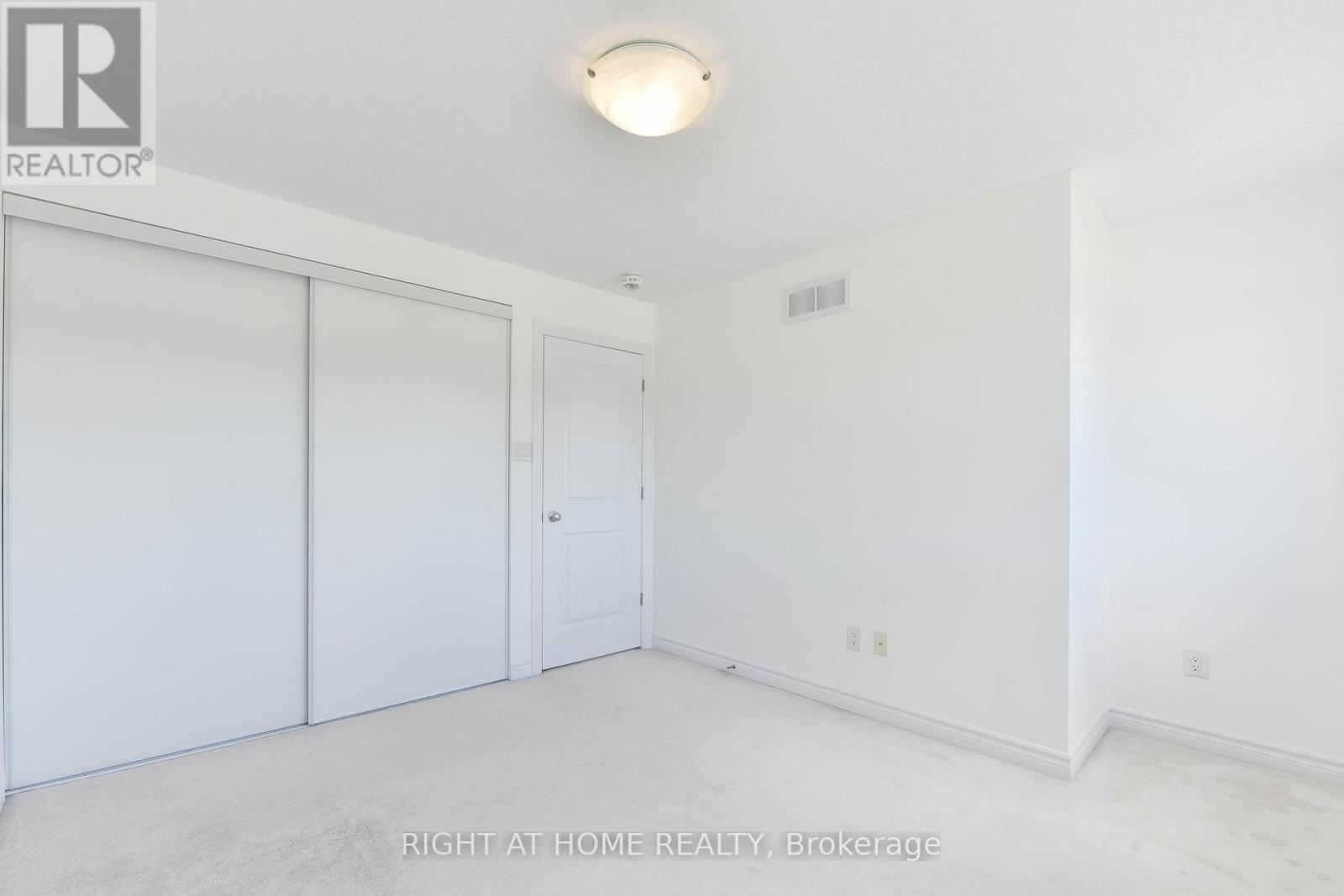 107 Westover Crescent, Ottawa, Ontario  K2T 0K6 - Photo 18 - X12300519