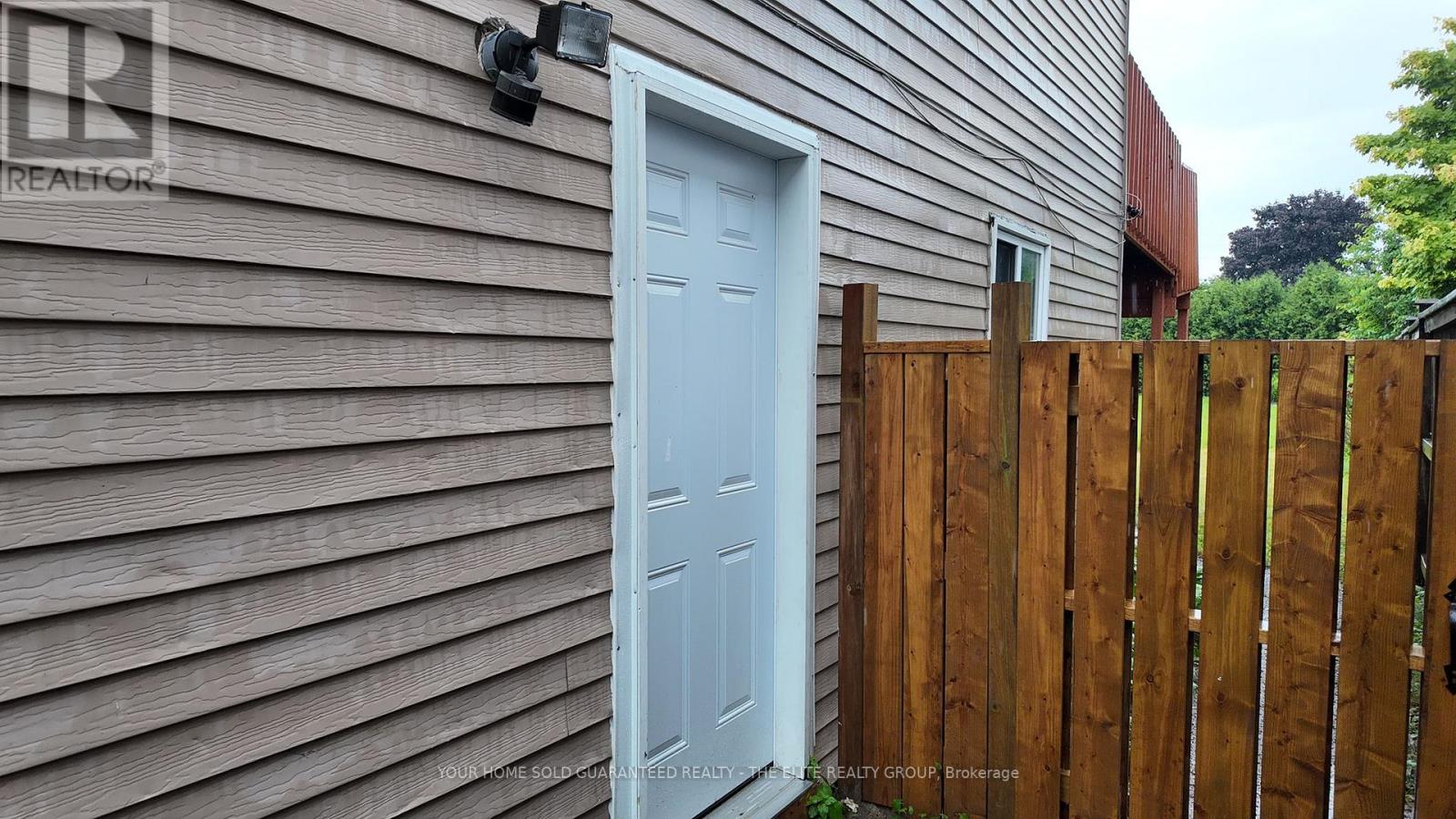 Lower - 74 David Street, Brampton, Ontario  L6X 1J7 - Photo 2 - W12300354