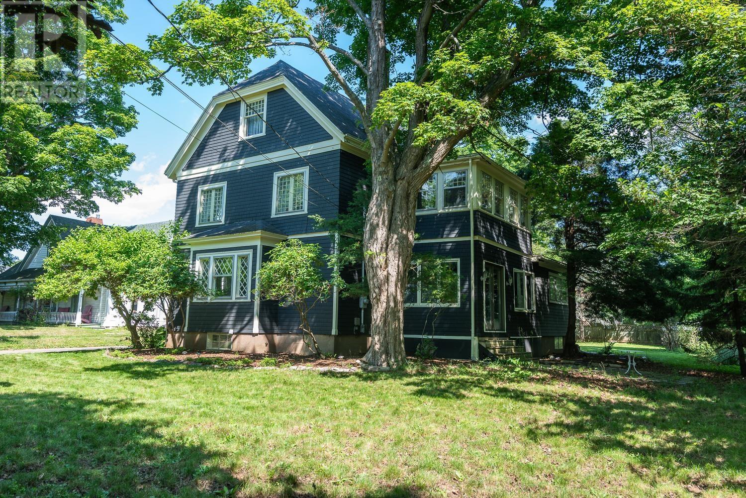 Property at 115 Willow Street image 4