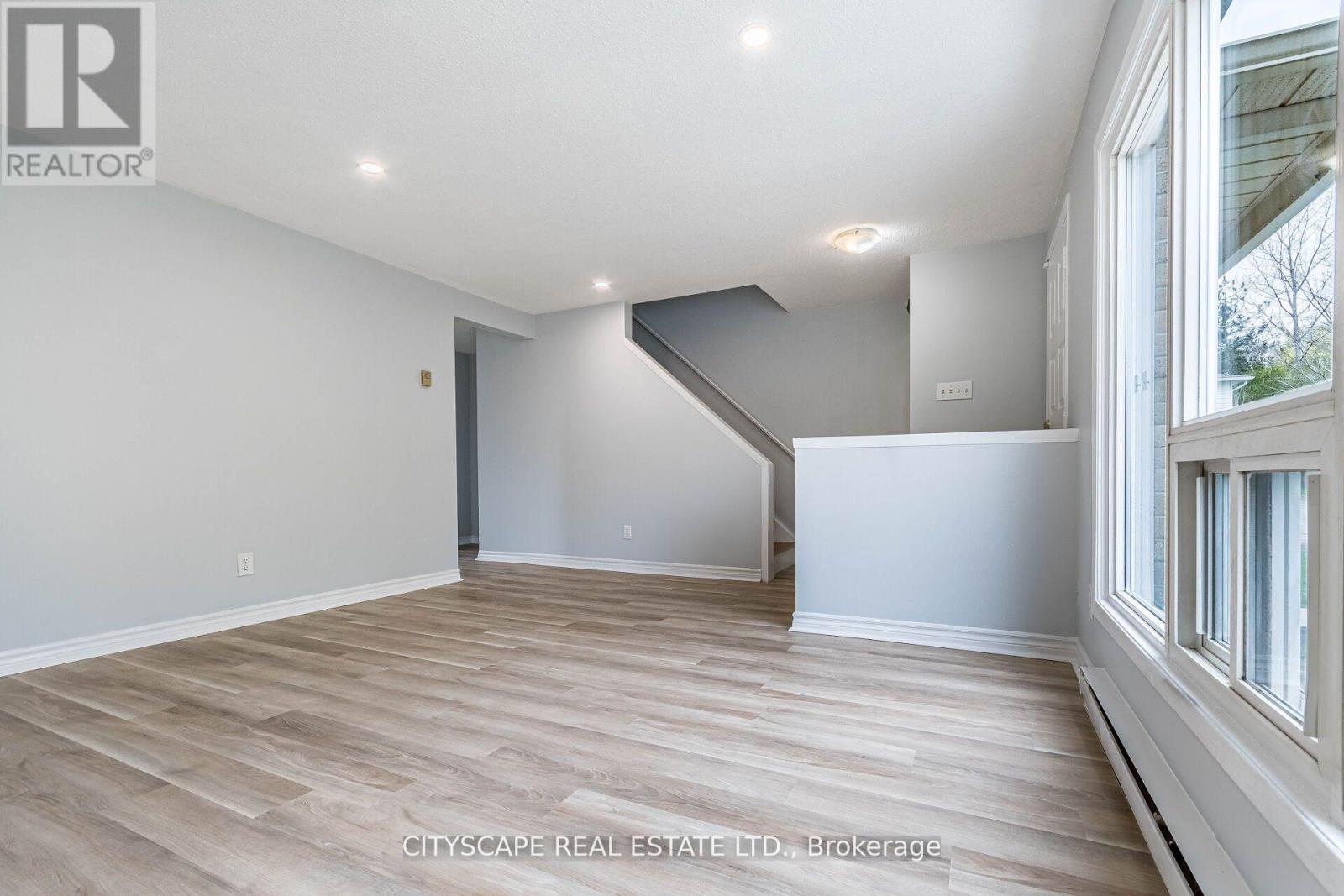 8 - 20 Mayfield Avenue, Waterloo, Ontario  N2J 4M5 - Photo 13 - X12300438