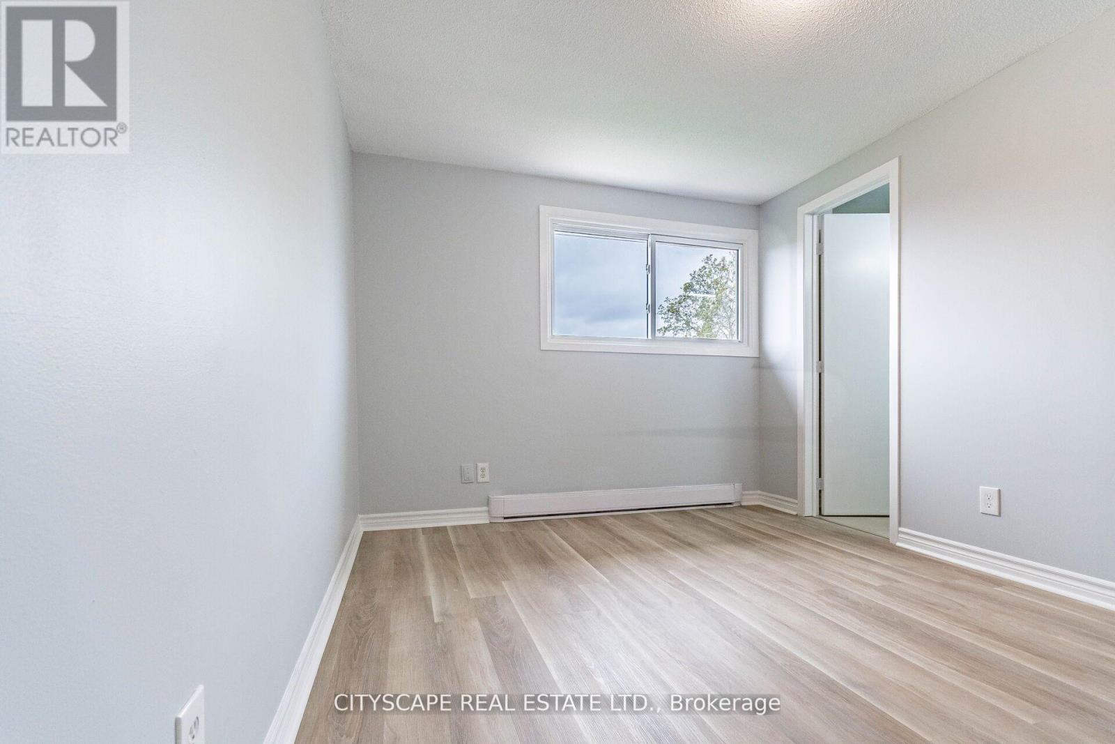8 - 20 Mayfield Avenue, Waterloo, Ontario  N2J 4M5 - Photo 27 - X12300438