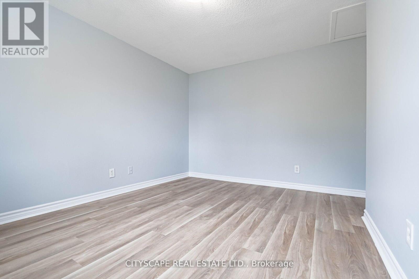 8 - 20 Mayfield Avenue, Waterloo, Ontario  N2J 4M5 - Photo 38 - X12300438