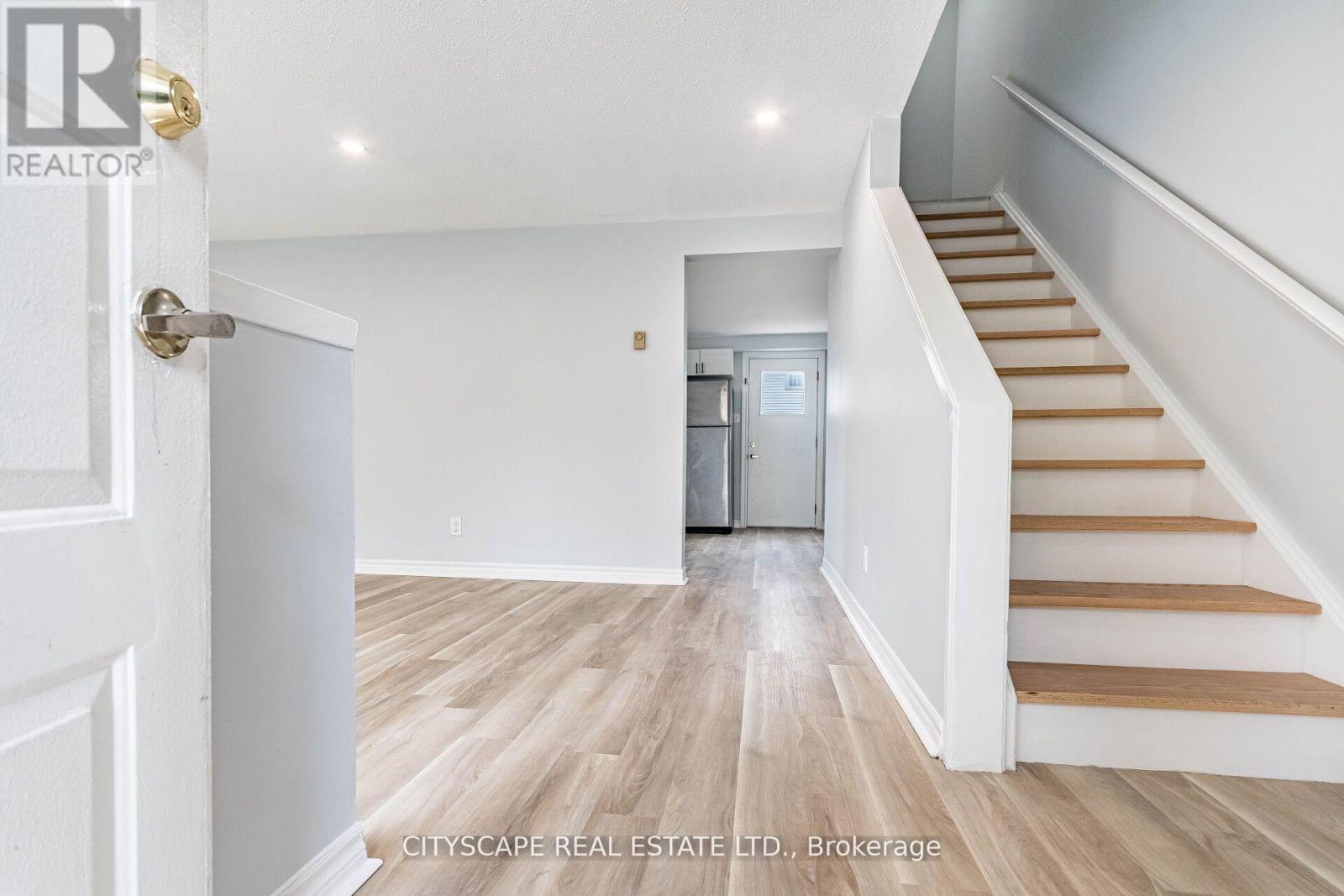 8 - 20 Mayfield Avenue, Waterloo, Ontario  N2J 4M5 - Photo 6 - X12300438