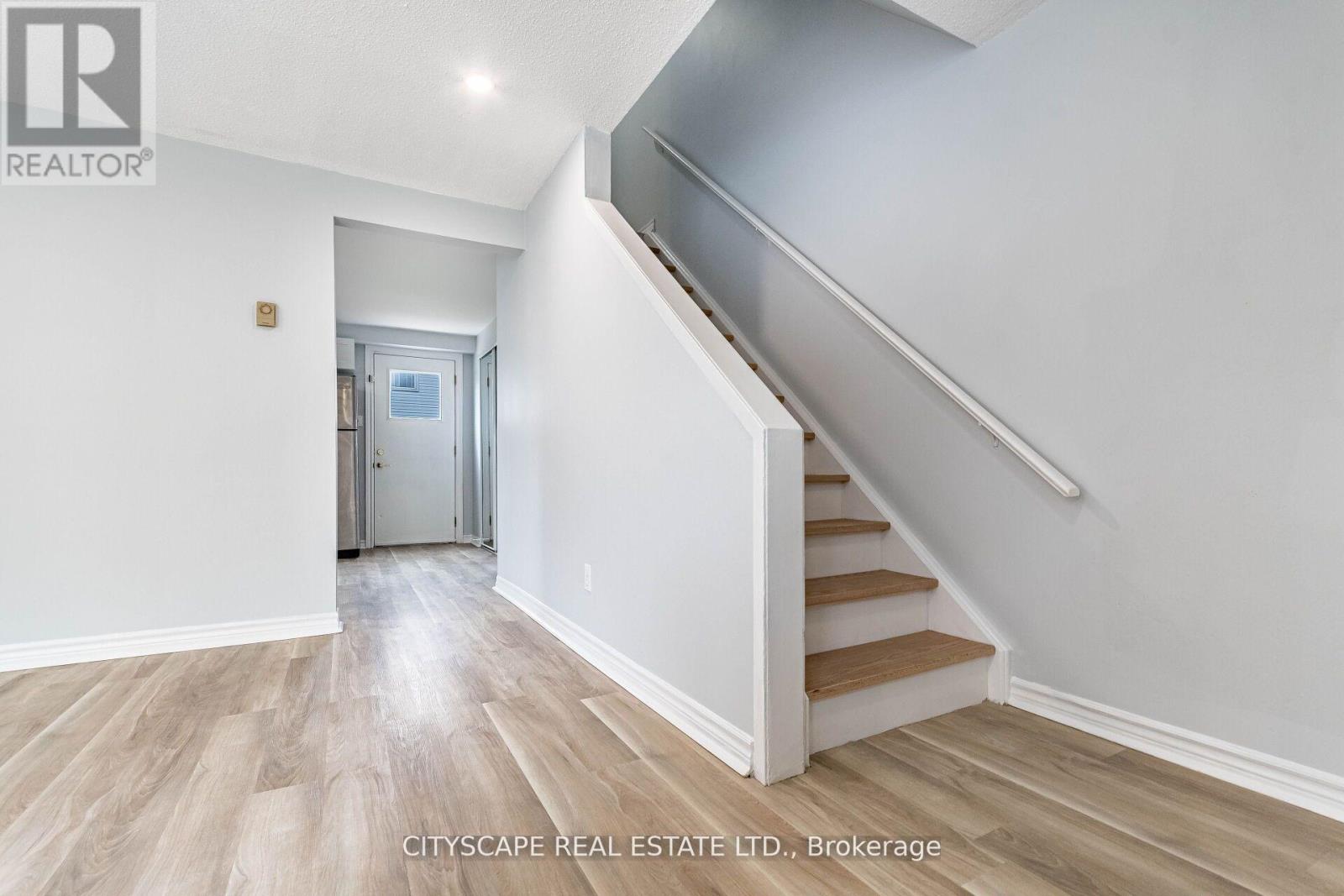 8 - 20 Mayfield Avenue, Waterloo, Ontario  N2J 4M5 - Photo 8 - X12300438