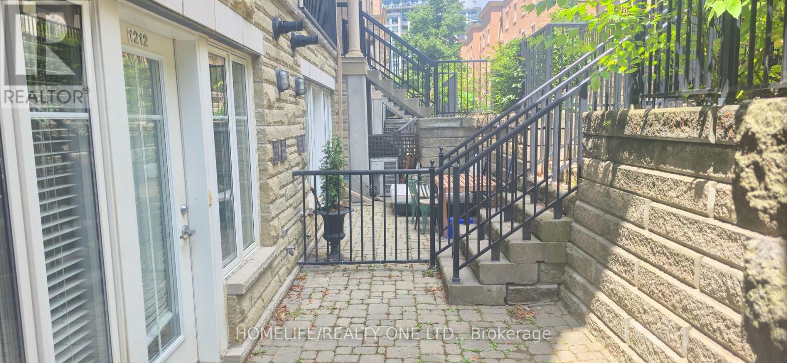 Property at 1212 - 21 PIRANDELLO STREET E image 3