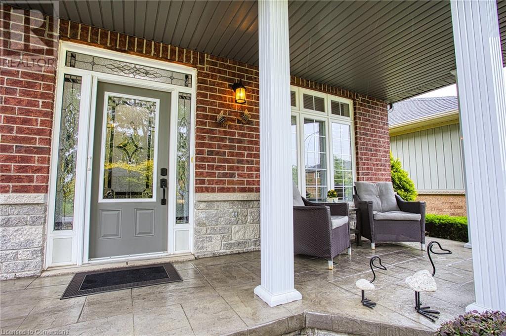 Property at 19 SIDARE Court image 5