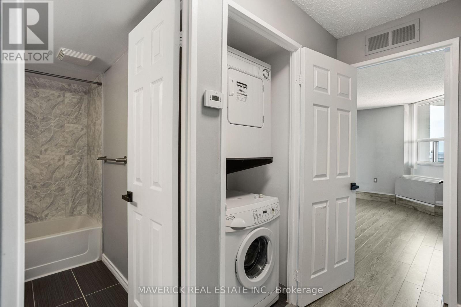 1405 - 323 Colborne Street, London East, Ontario  N6B 3N8 - Photo 12 - X12300678