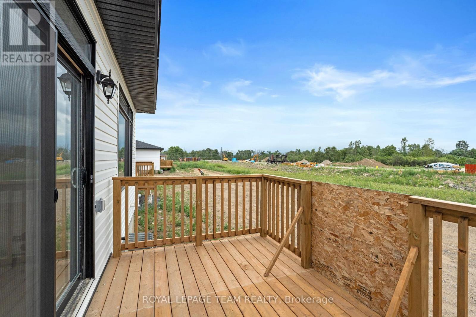 1017 Moore Street, Brockville, Ontario  K6V 7N1 - Photo 45 - X12300638