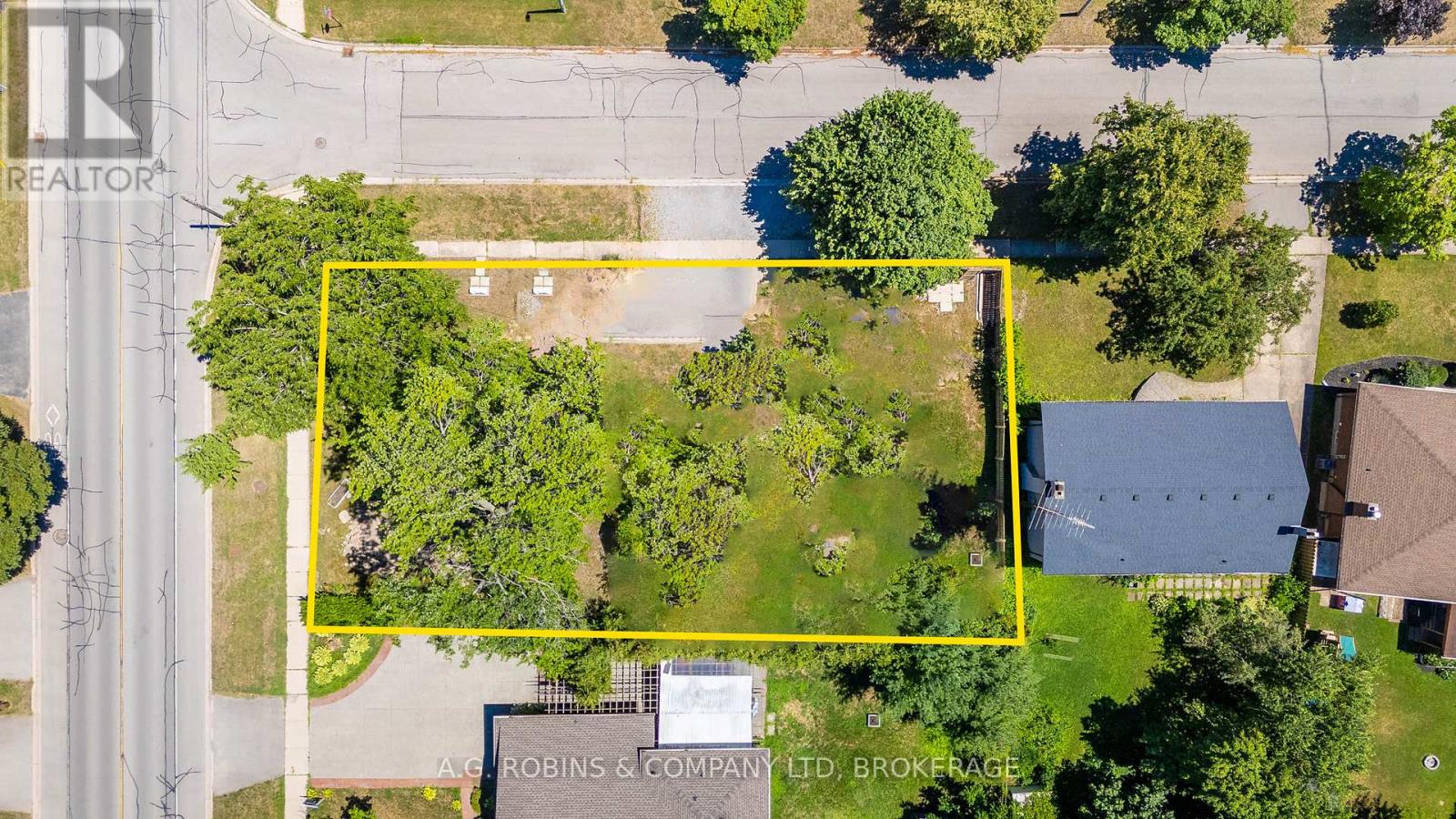 423 Fitch Street, Welland, Ontario  L3C 4W7 - Photo 5 - X12300656