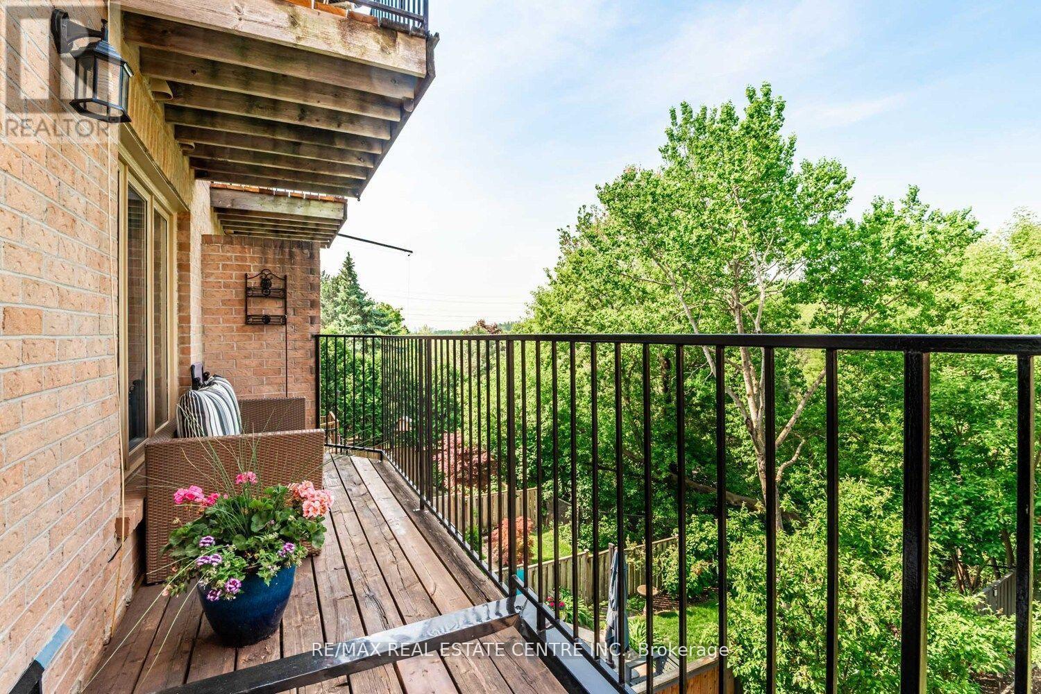 15 Rockingham Court, Markham, Ontario  L3T 7R8 - Photo 26 - N12300497