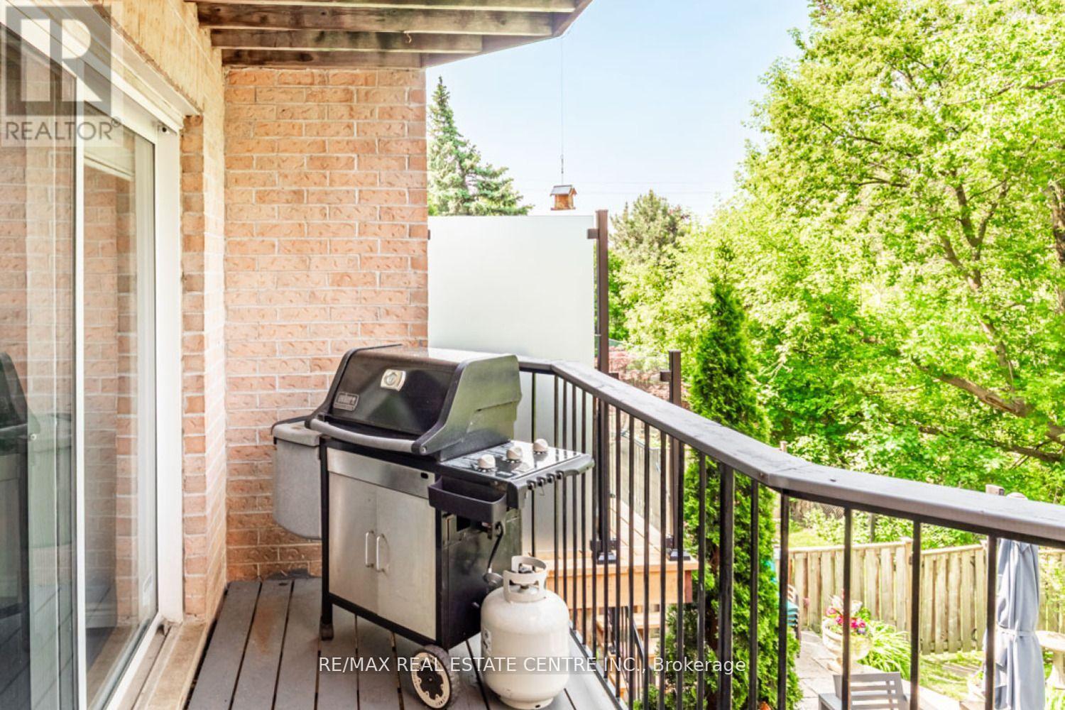 15 Rockingham Court, Markham, Ontario  L3T 7R8 - Photo 28 - N12300497