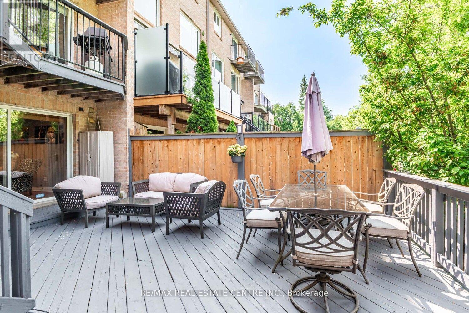 15 Rockingham Court, Markham, Ontario  L3T 7R8 - Photo 29 - N12300497