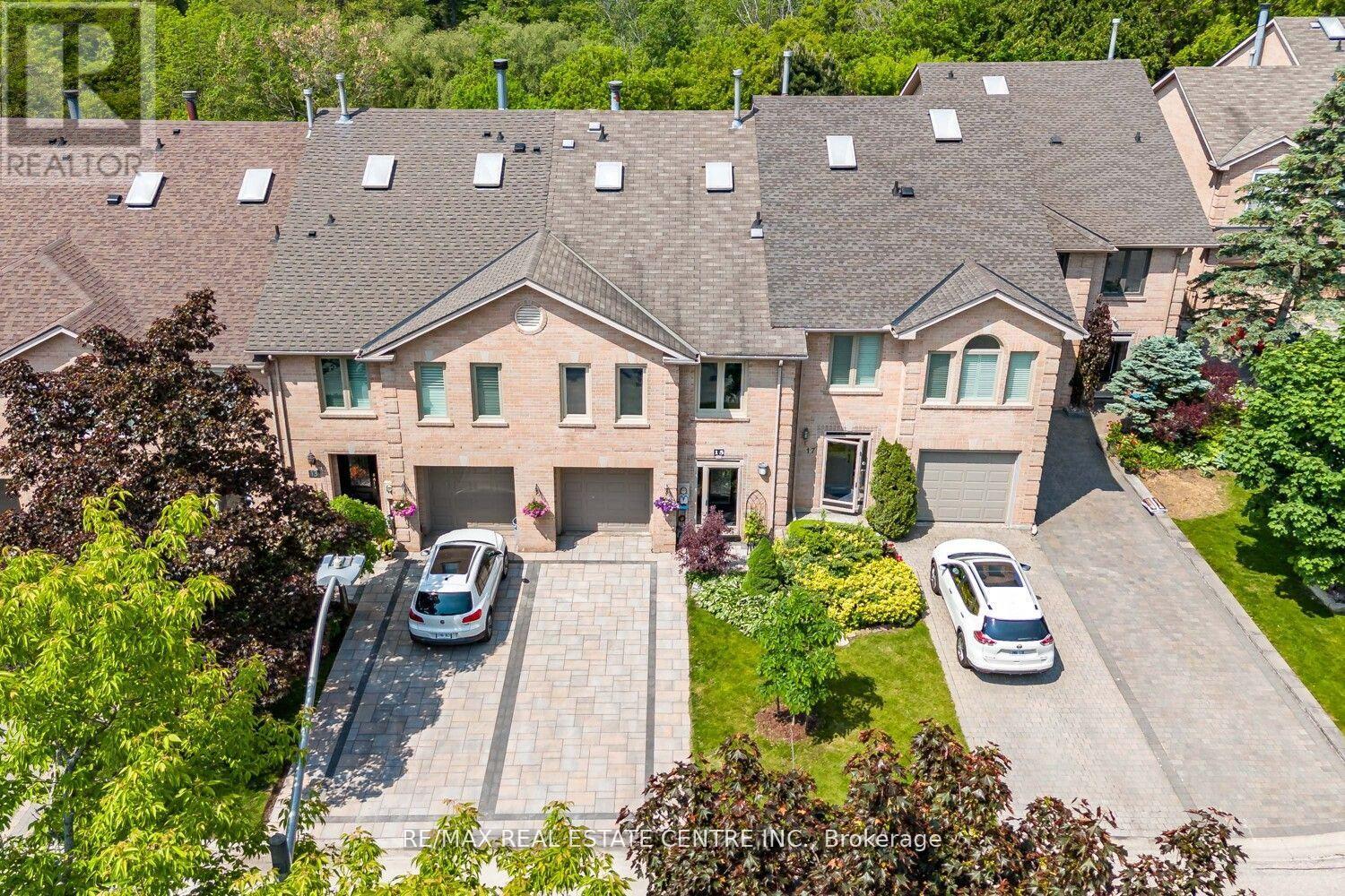 15 Rockingham Court, Markham, Ontario  L3T 7R8 - Photo 33 - N12300497