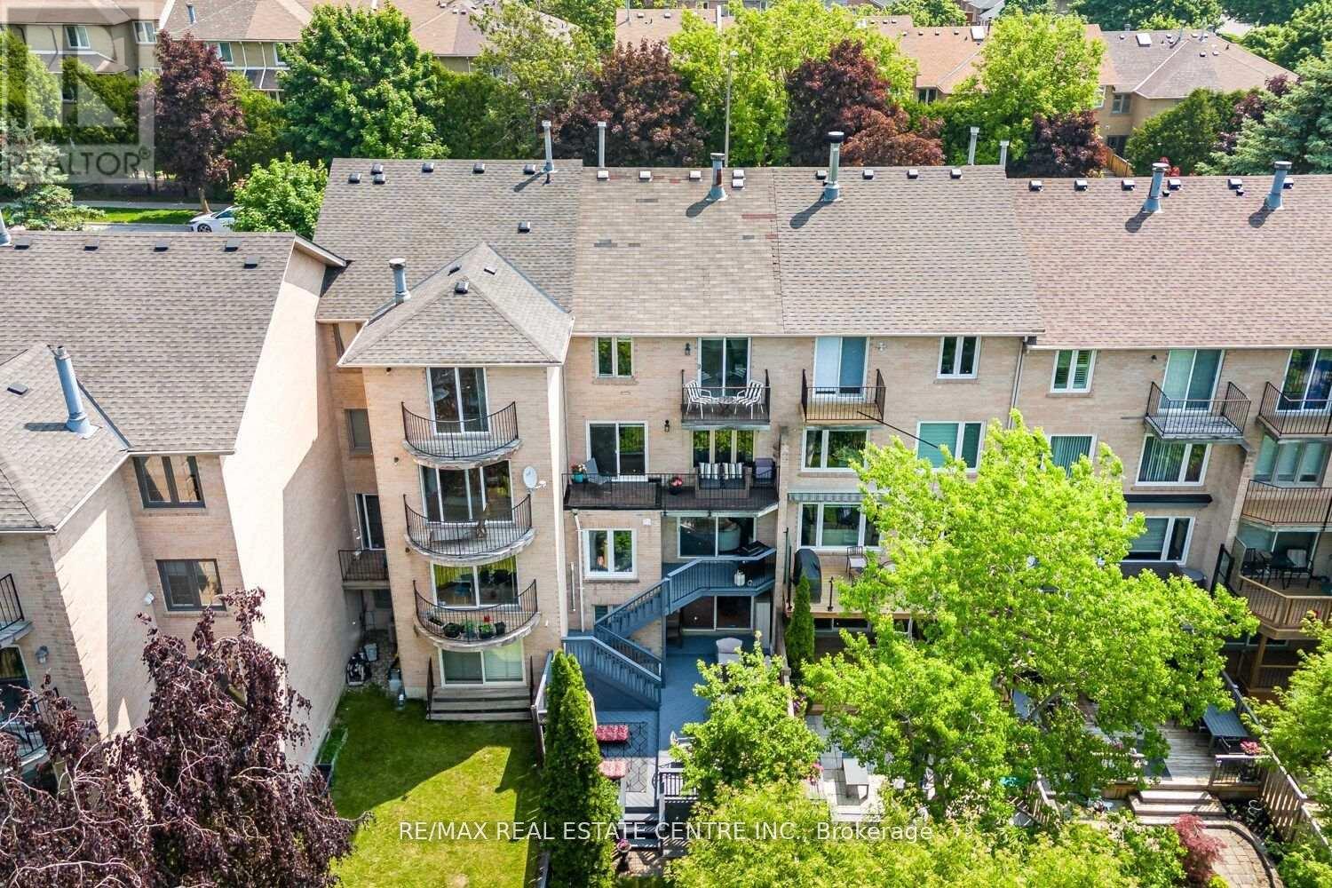 15 Rockingham Court, Markham, Ontario  L3T 7R8 - Photo 39 - N12300497