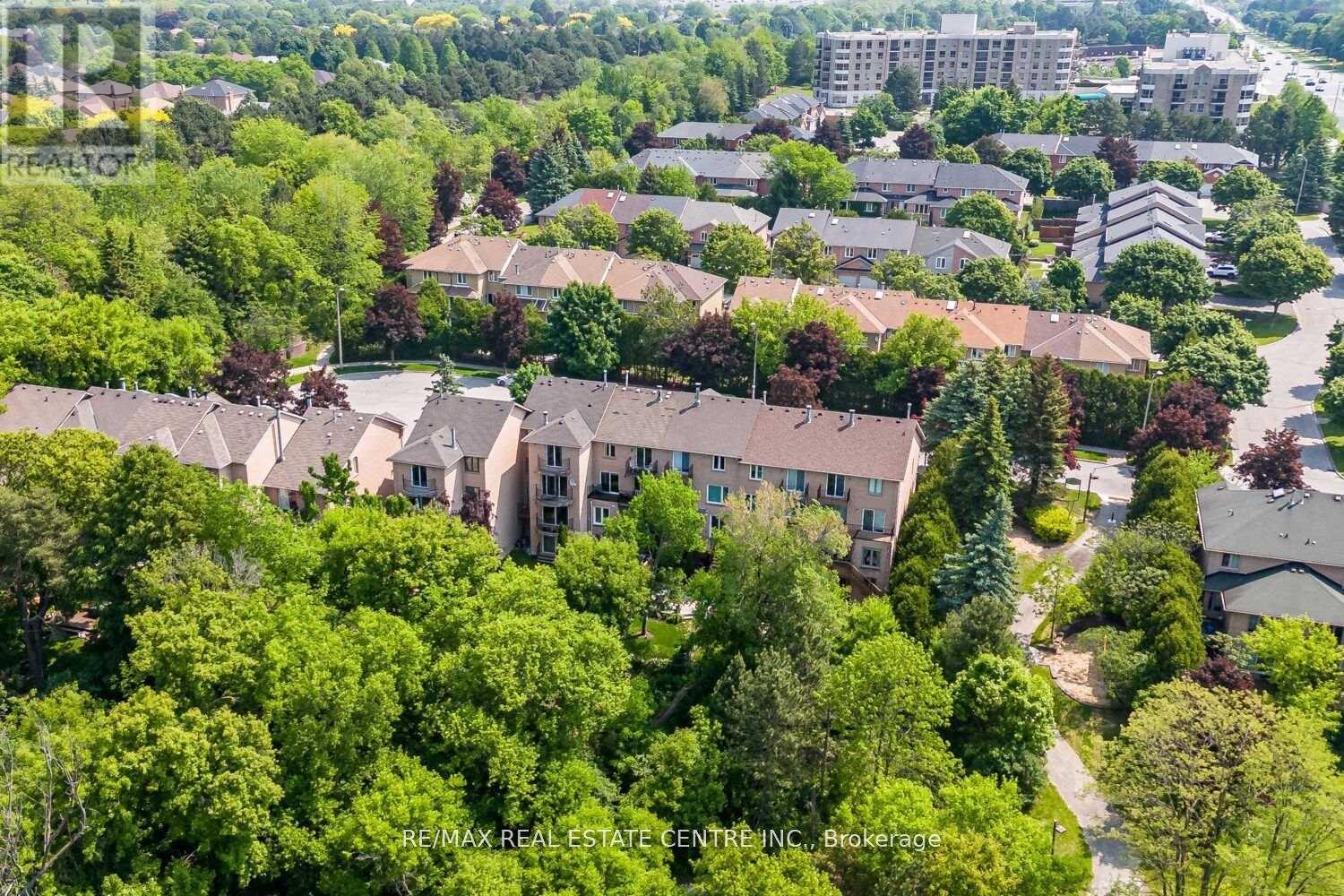 15 Rockingham Court, Markham, Ontario  L3T 7R8 - Photo 40 - N12300497