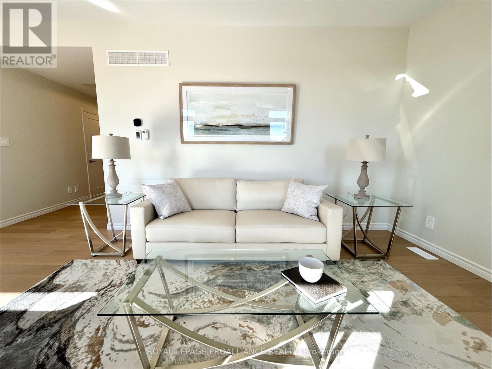 14 Peace River Street, Belleville, Ontario  K8N 0V6 - Photo 10 - X12300624