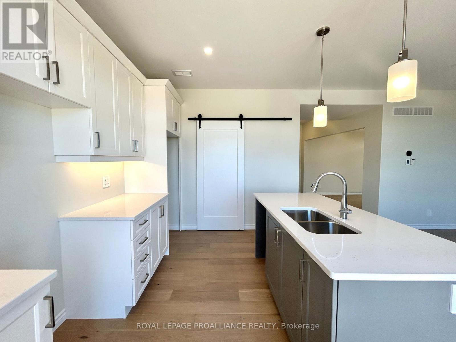 14 Peace River Street, Belleville, Ontario  K8N 0V6 - Photo 12 - X12300624