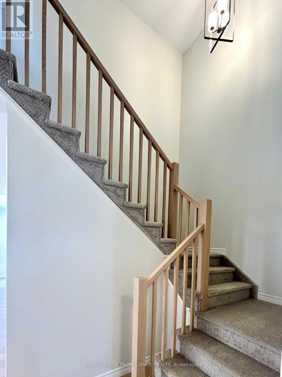 14 Peace River Street, Belleville, Ontario  K8N 0V6 - Photo 15 - X12300624