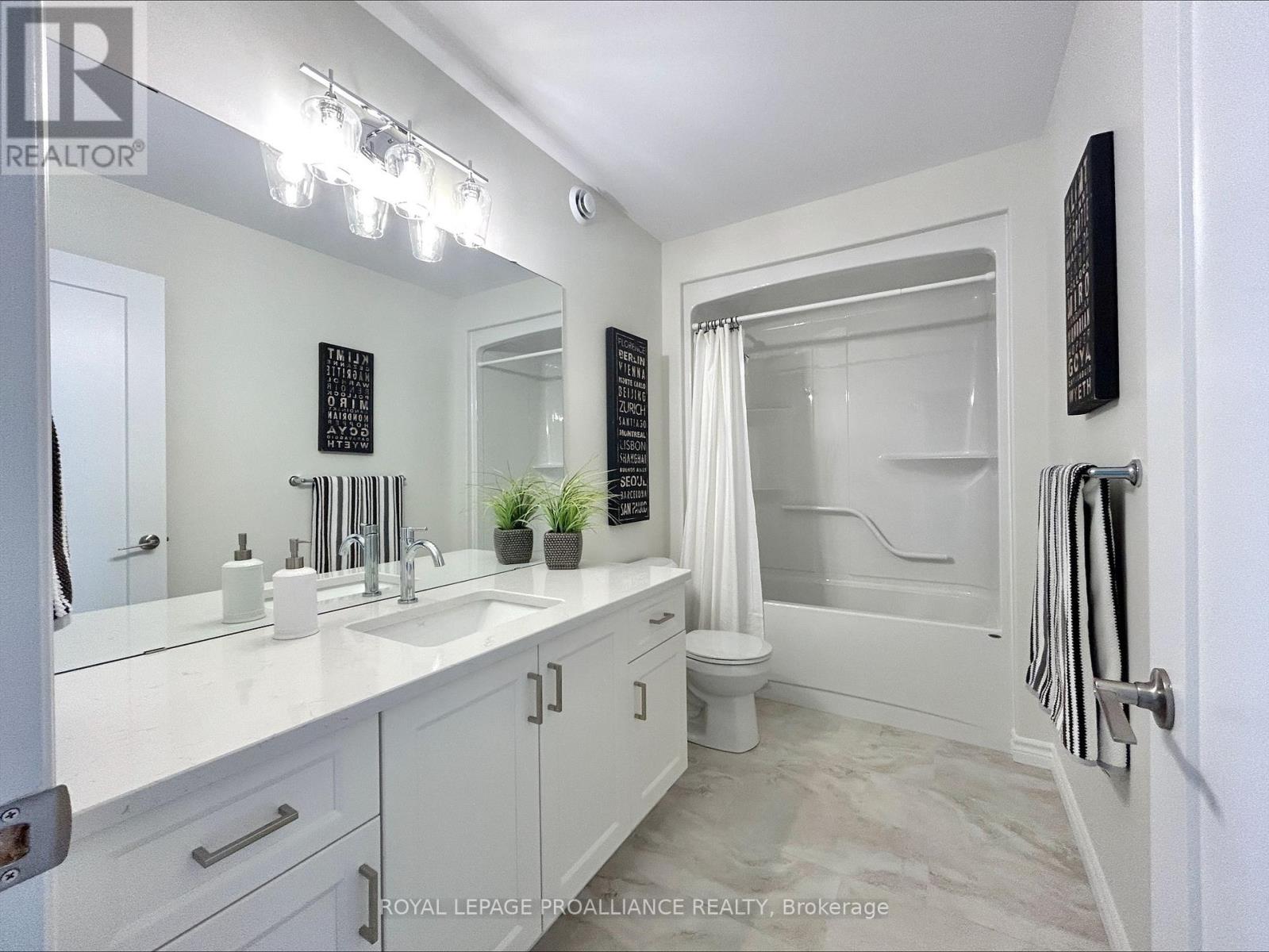 14 Peace River Street, Belleville, Ontario  K8N 0V6 - Photo 21 - X12300624