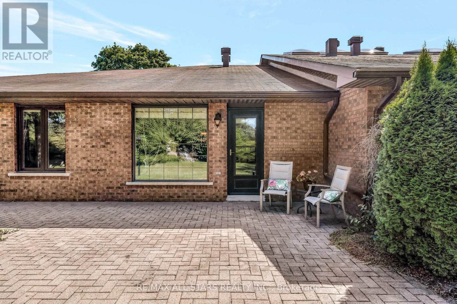 101 - 200 East Street S, Kawartha Lakes, Ontario  K0M 1A0 - Photo 3 - X12300631