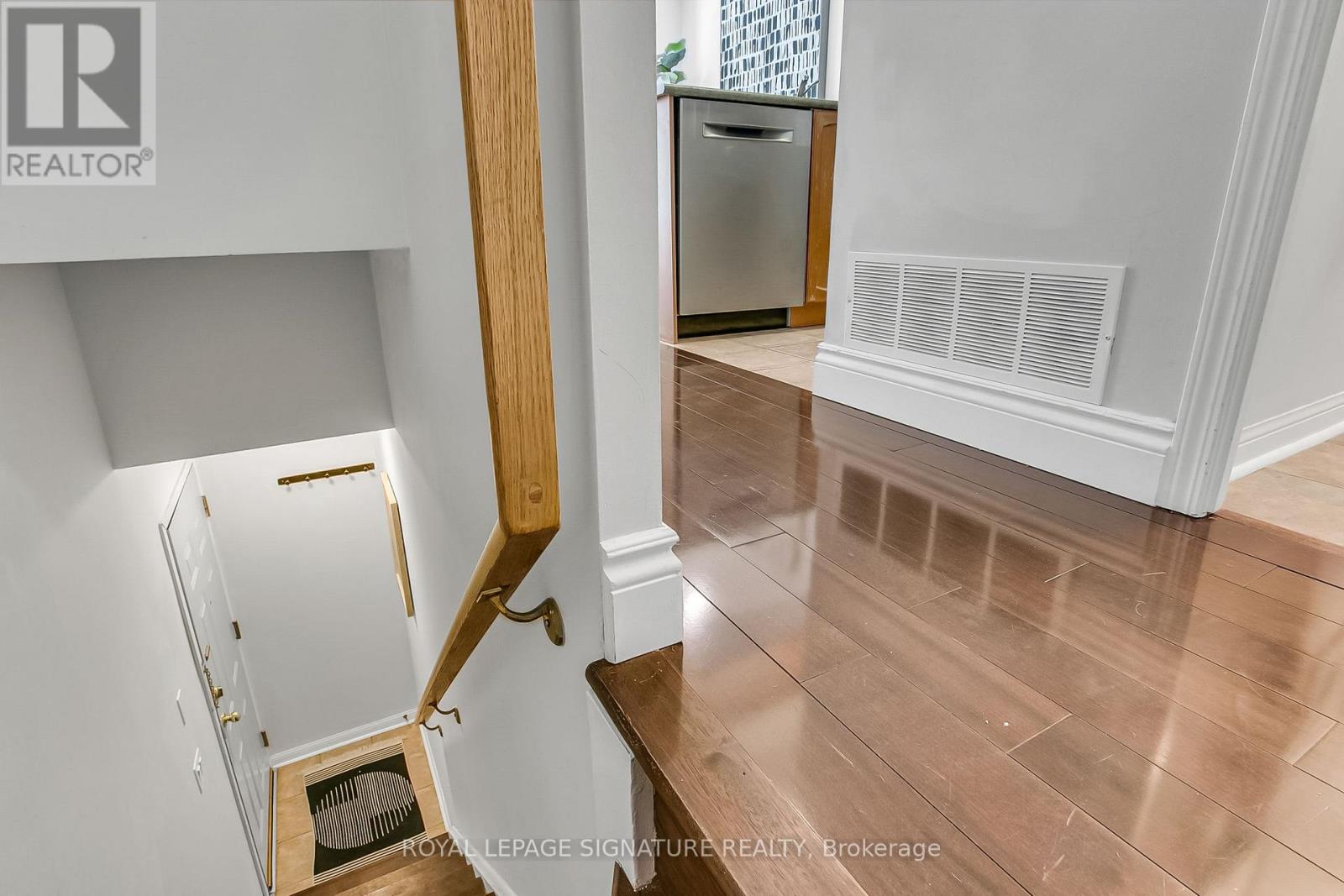 Property at 627 - 3 EVERSON DRIVE image 3