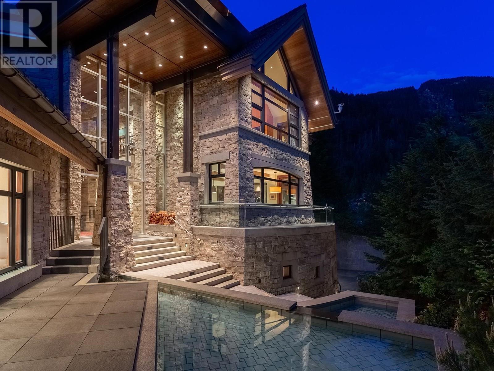 2286 Nordic Drive, Whistler, British Columbia  V8E 0A6 - Photo 37 - R3008104