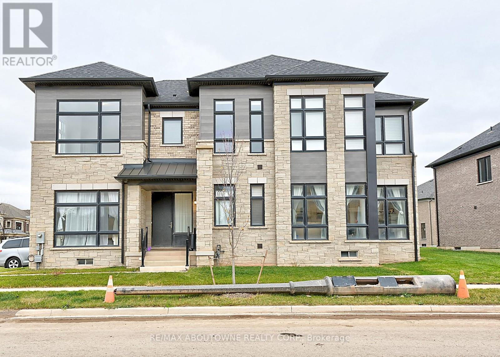 UNIT 1 - 1197 STAG HOLLOW, Oakville, Ontario