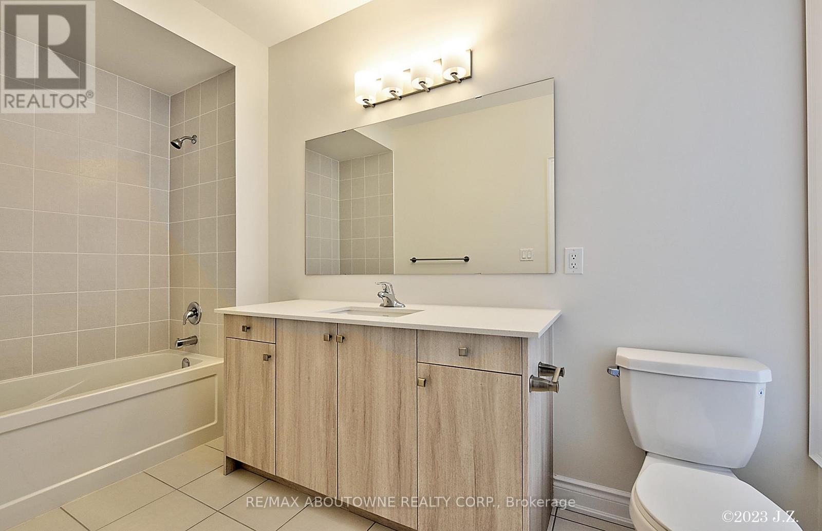 Unit 1 - 1197 Stag Hollow, Oakville, Ontario  L6M 4G3 - Photo 7 - W12300565