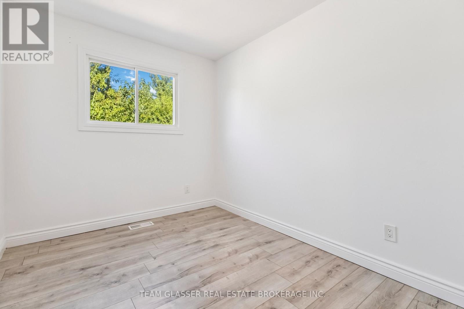 237 Banbury Road, London South, Ontario  N5Z 4M1 - Photo 17 - X12300752