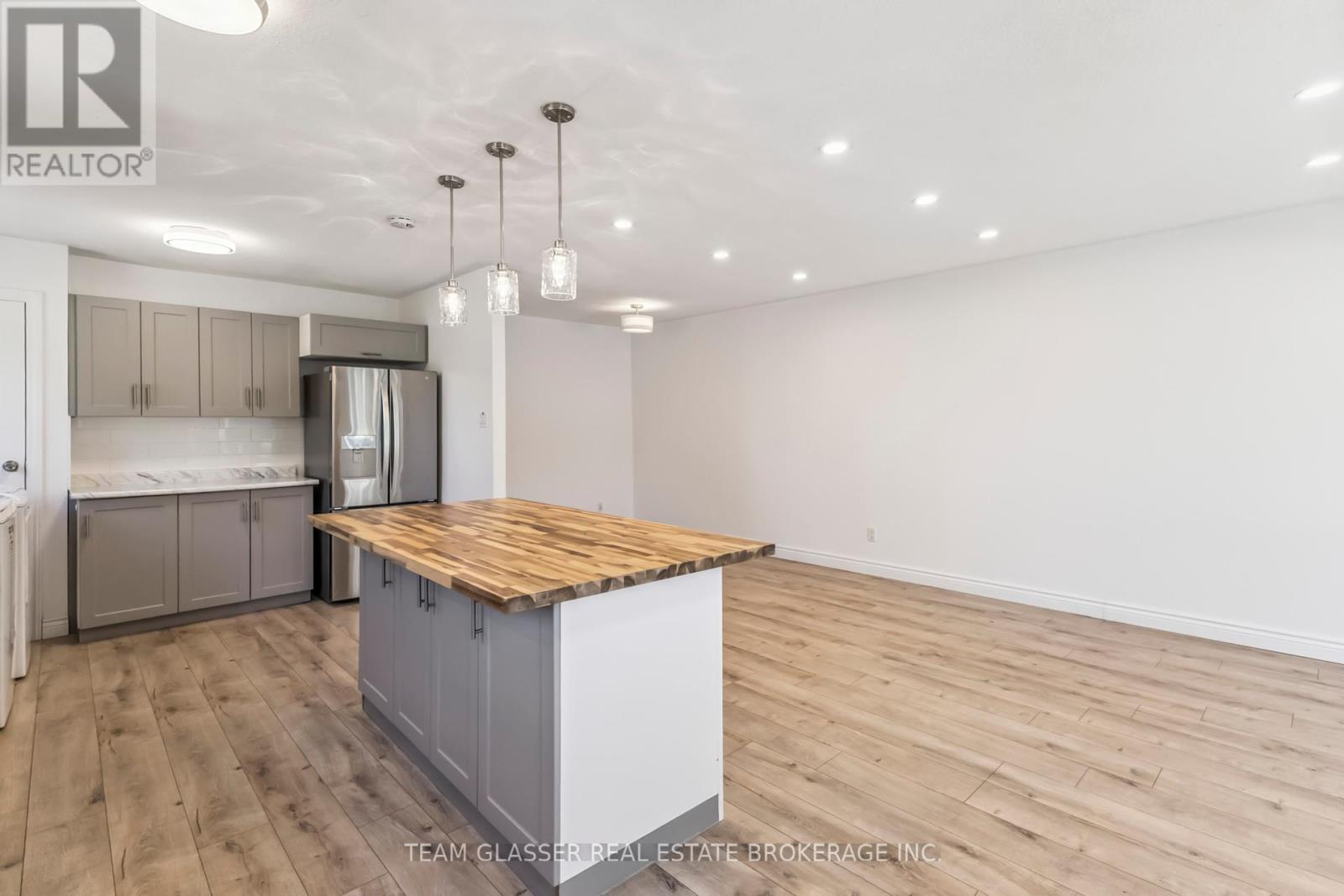237 Banbury Road, London South, Ontario  N5Z 4M1 - Photo 7 - X12300752