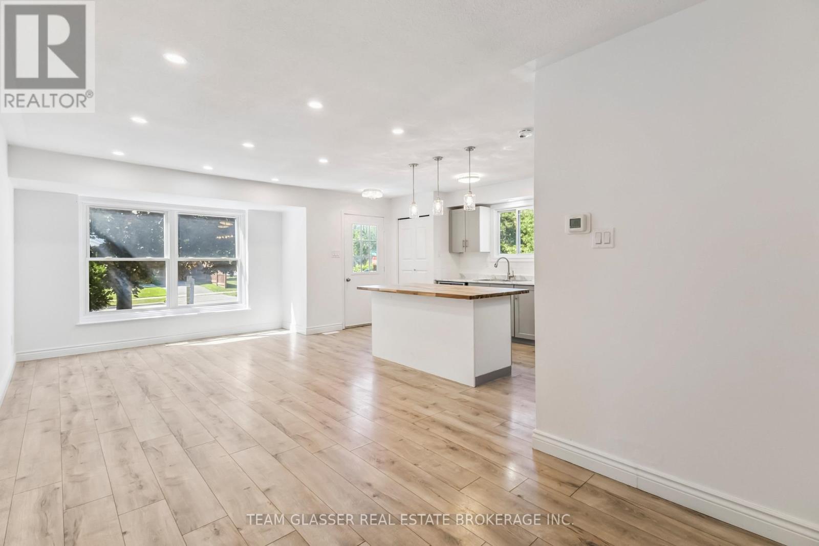 237 Banbury Road, London South, Ontario  N5Z 4M1 - Photo 8 - X12300752