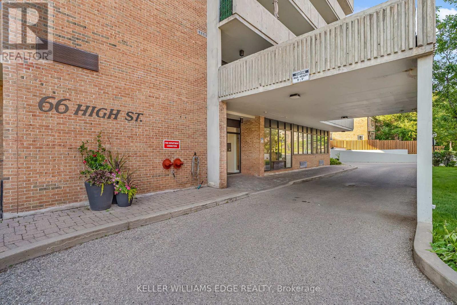 904 - 66 High Street E, Mississauga (Port Credit), Ontario  L5G 1K2 - Photo 3 - W12300669