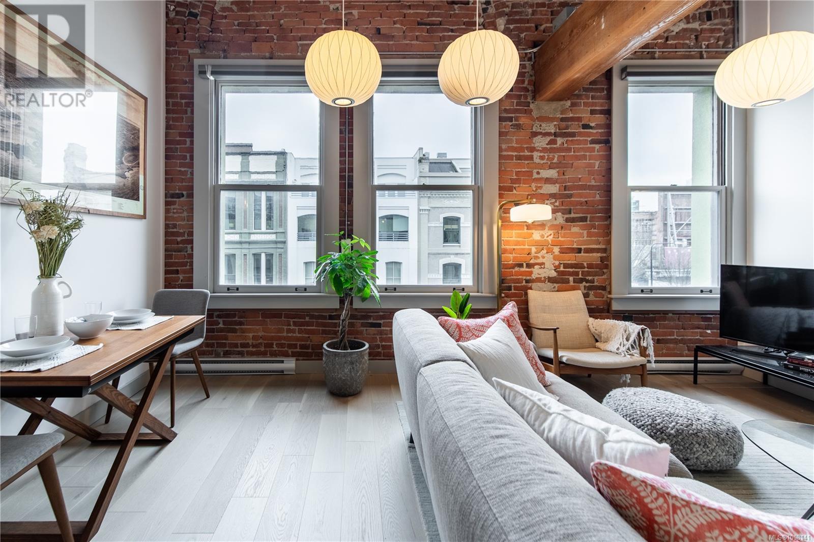 317 599 Pandora Ave, Victoria, British Columbia V8W 1N5 - Photo 4 - 1008141