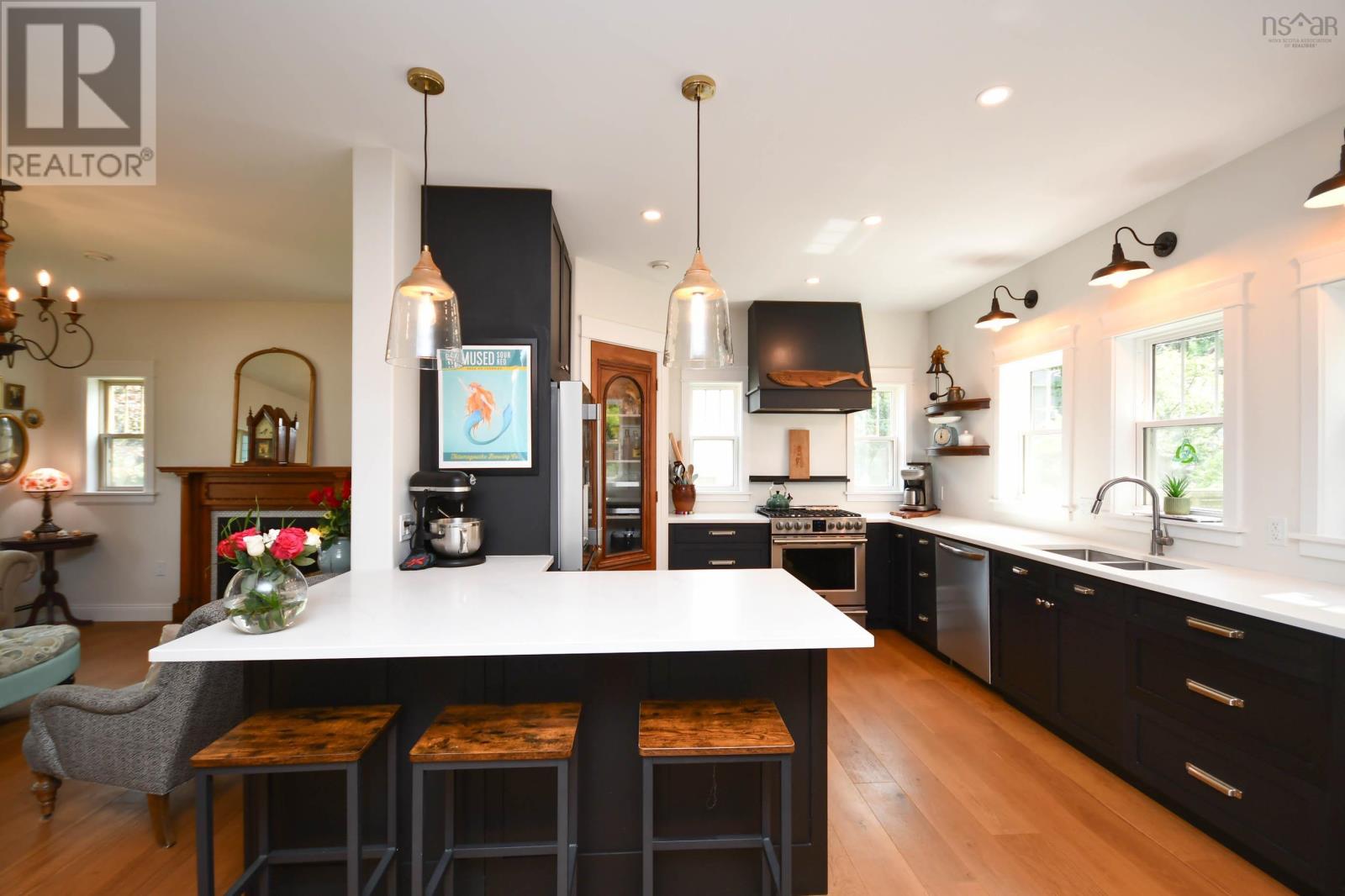 Property at 7 Crichton Park Road image 5