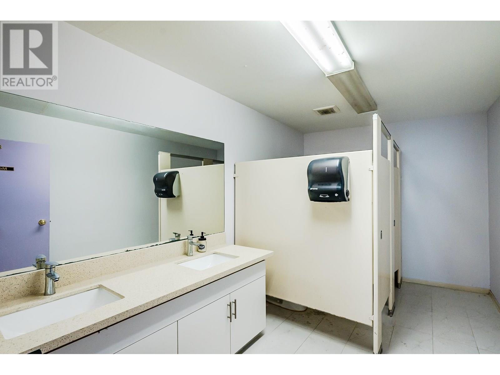 4725 Kingsway, Burnaby, British Columbia  V5H 2C3 - Photo 30 - C8070768