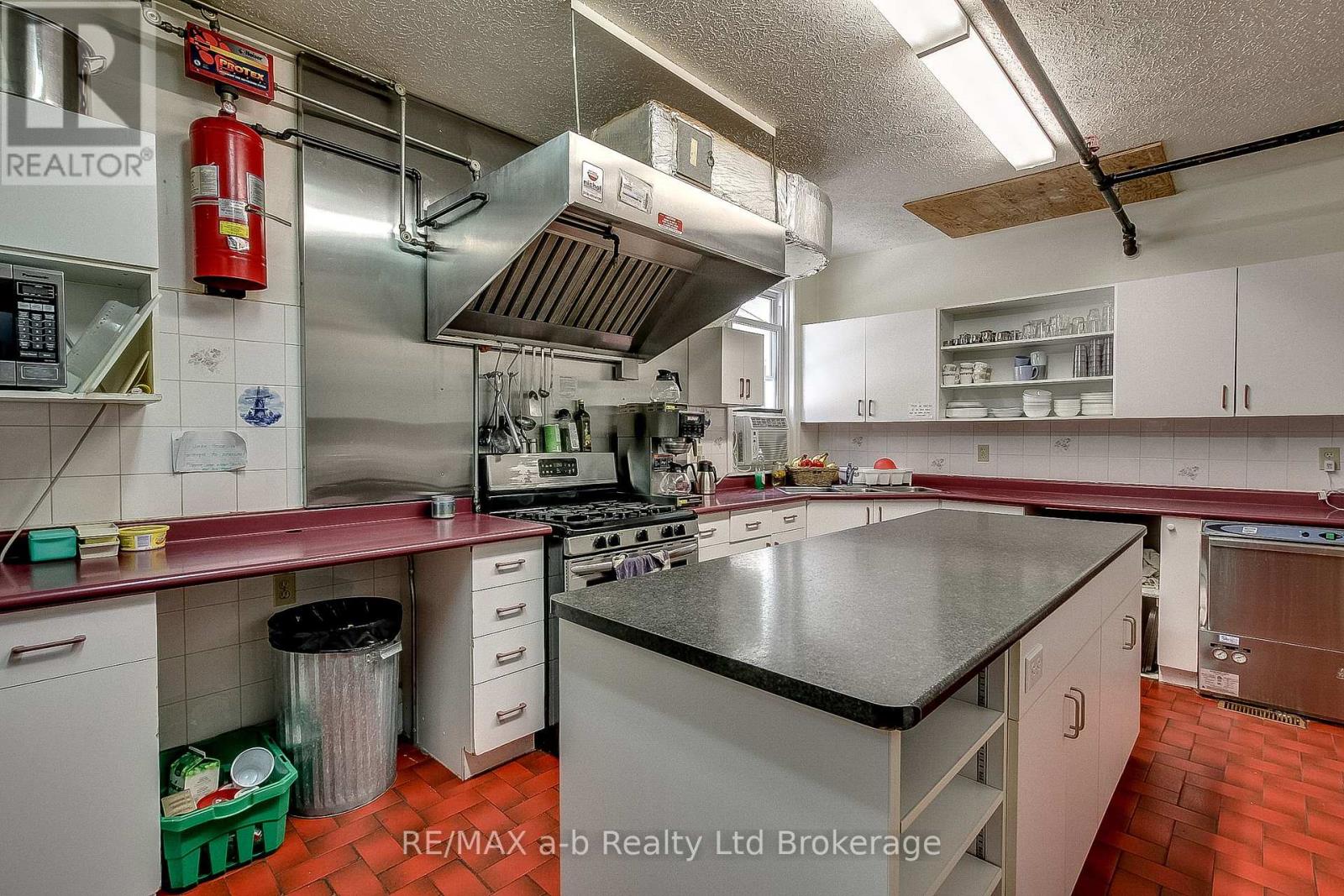 25 Main Street E, Norwich, Ontario  N0J 1P0 - Photo 27 - X12300778