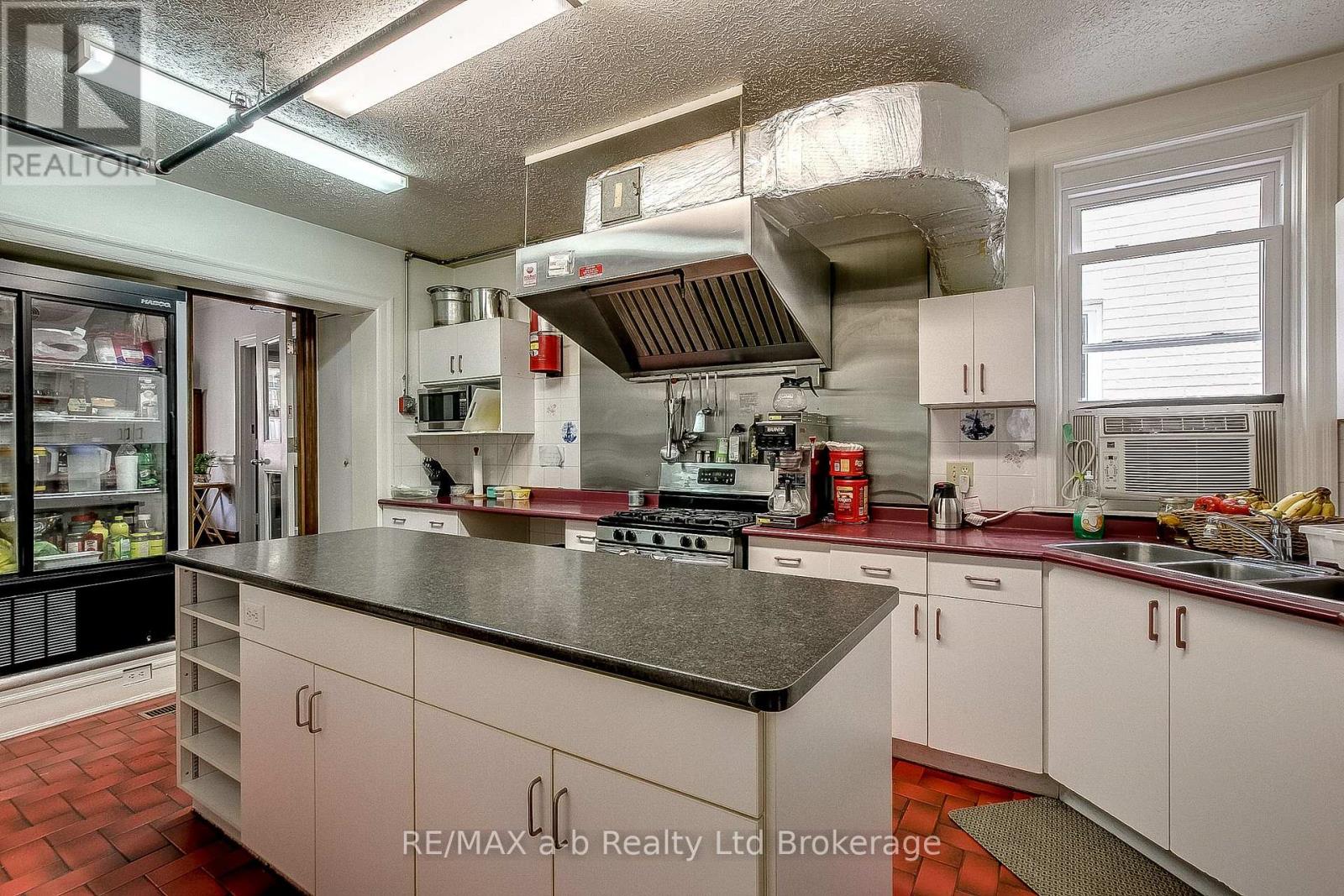 25 Main Street E, Norwich, Ontario  N0J 1P0 - Photo 28 - X12300778