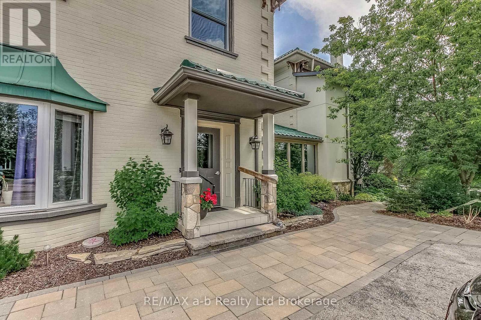 25 Main Street E, Norwich, Ontario  N0J 1P0 - Photo 4 - X12300778