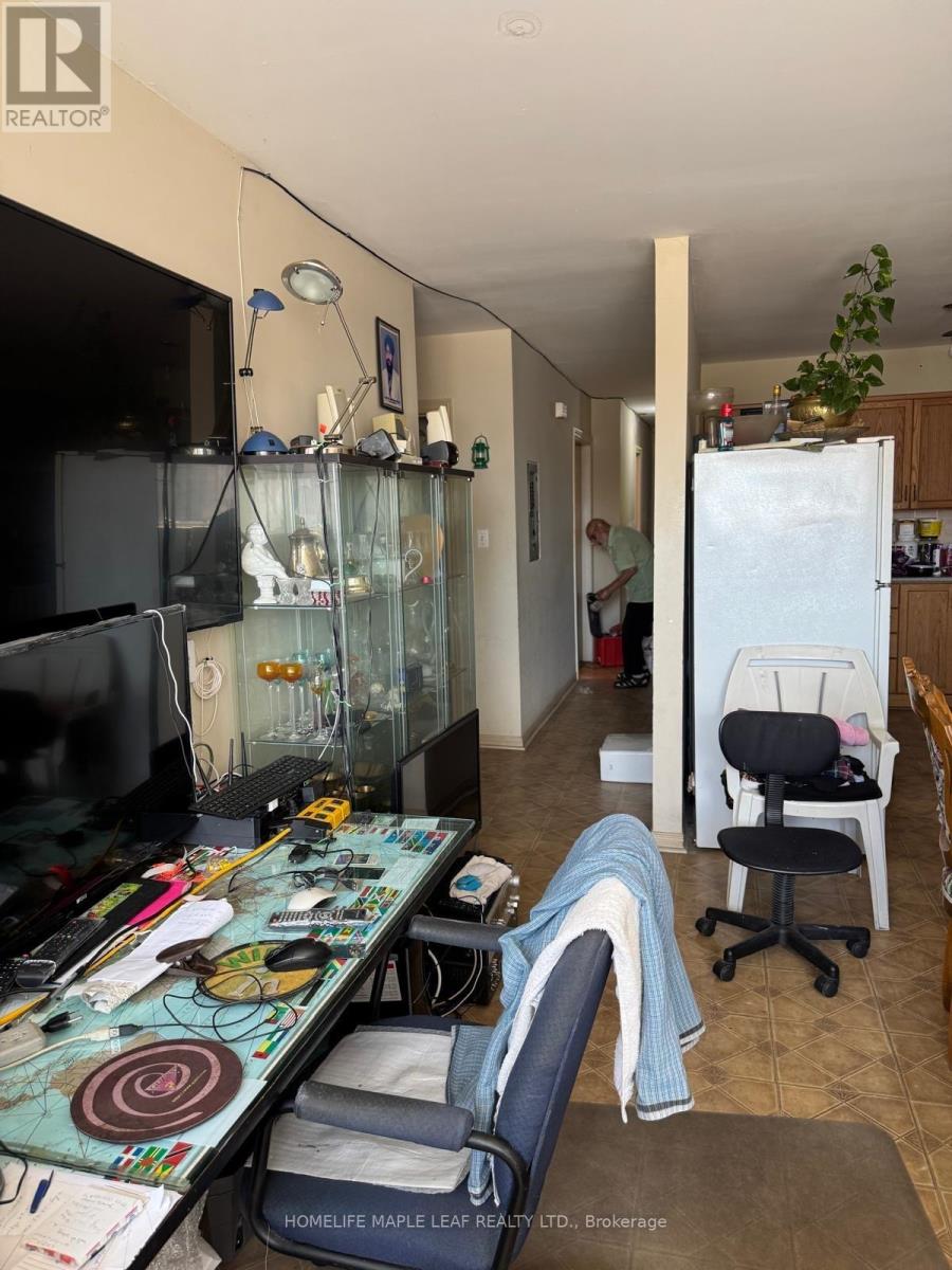 1676 Eglinton Avenue W, Toronto, Ontario  M6E 2H5 - Photo 3 - W12295935