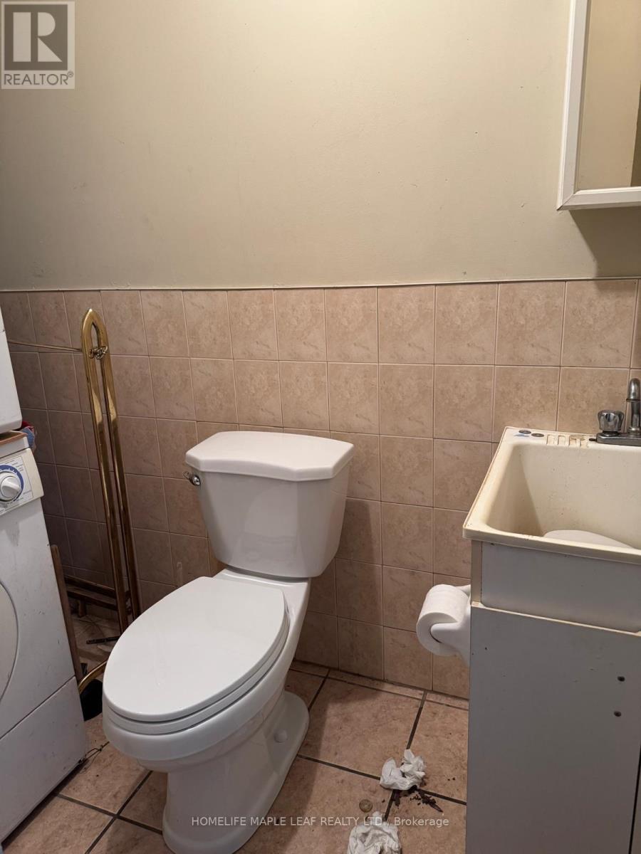1676 Eglinton Avenue W, Toronto, Ontario  M6E 2H5 - Photo 5 - W12295935