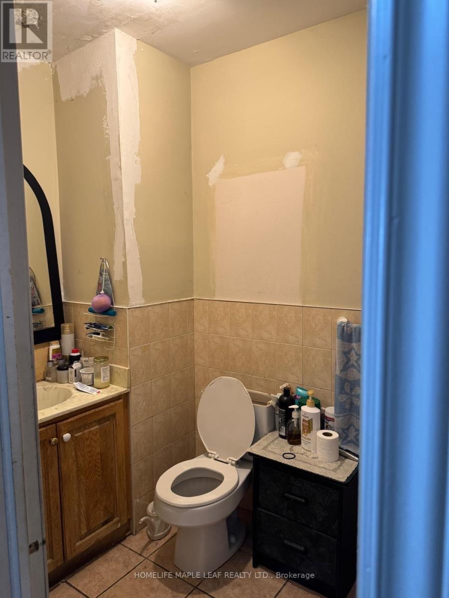 1676 Eglinton Avenue W, Toronto, Ontario  M6E 2H5 - Photo 8 - W12295935