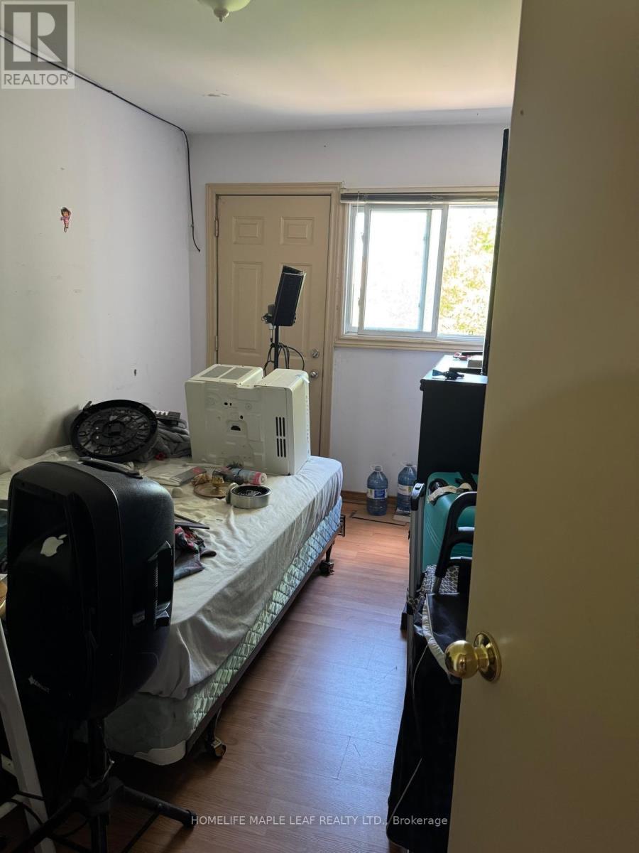1676 Eglinton Avenue W, Toronto, Ontario  M6E 2H5 - Photo 9 - W12295935
