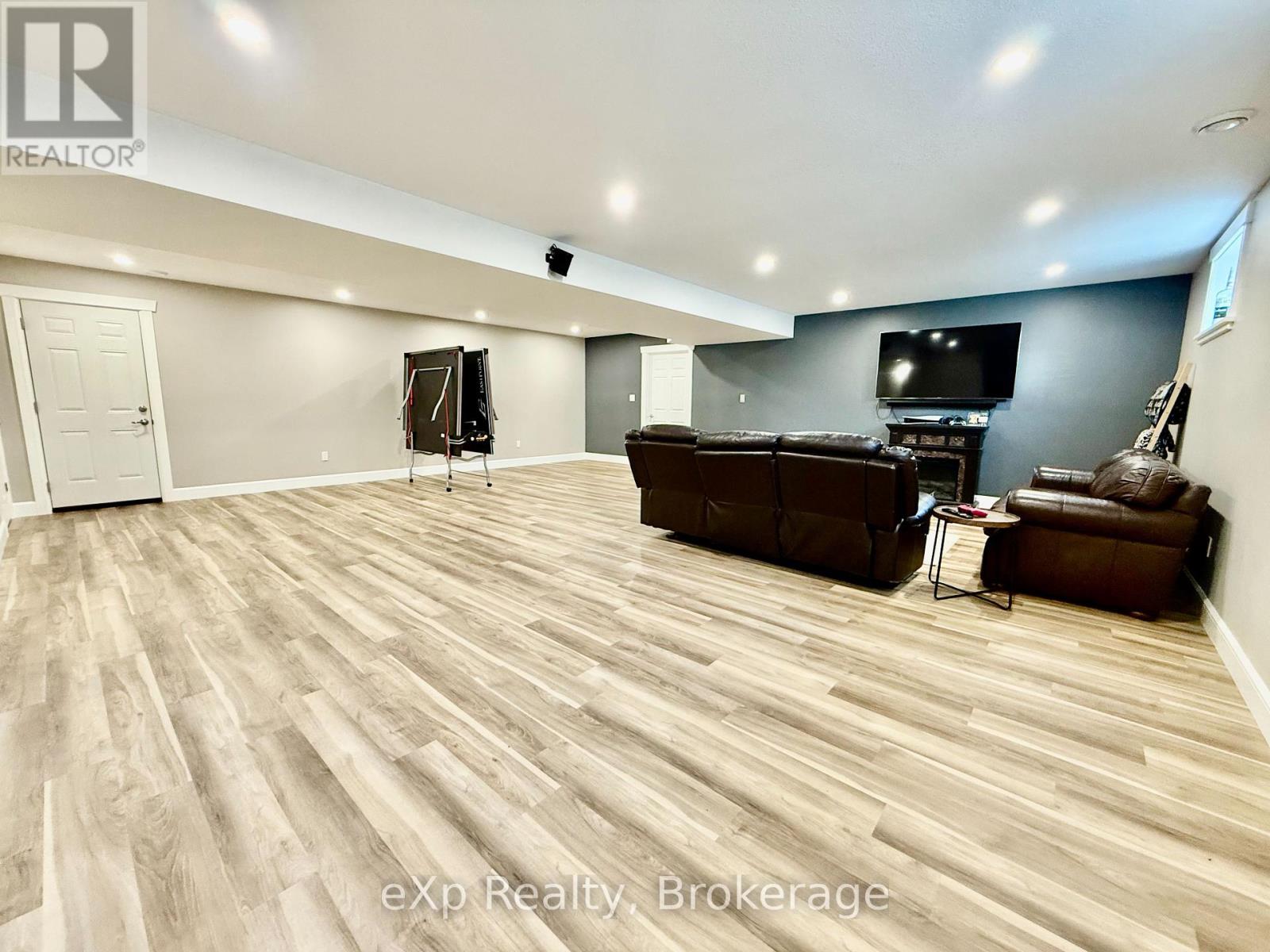 4 Noeckerville Hill Drive, South Bruce, Ontario  N0G 2J0 - Photo 19 - X12300771