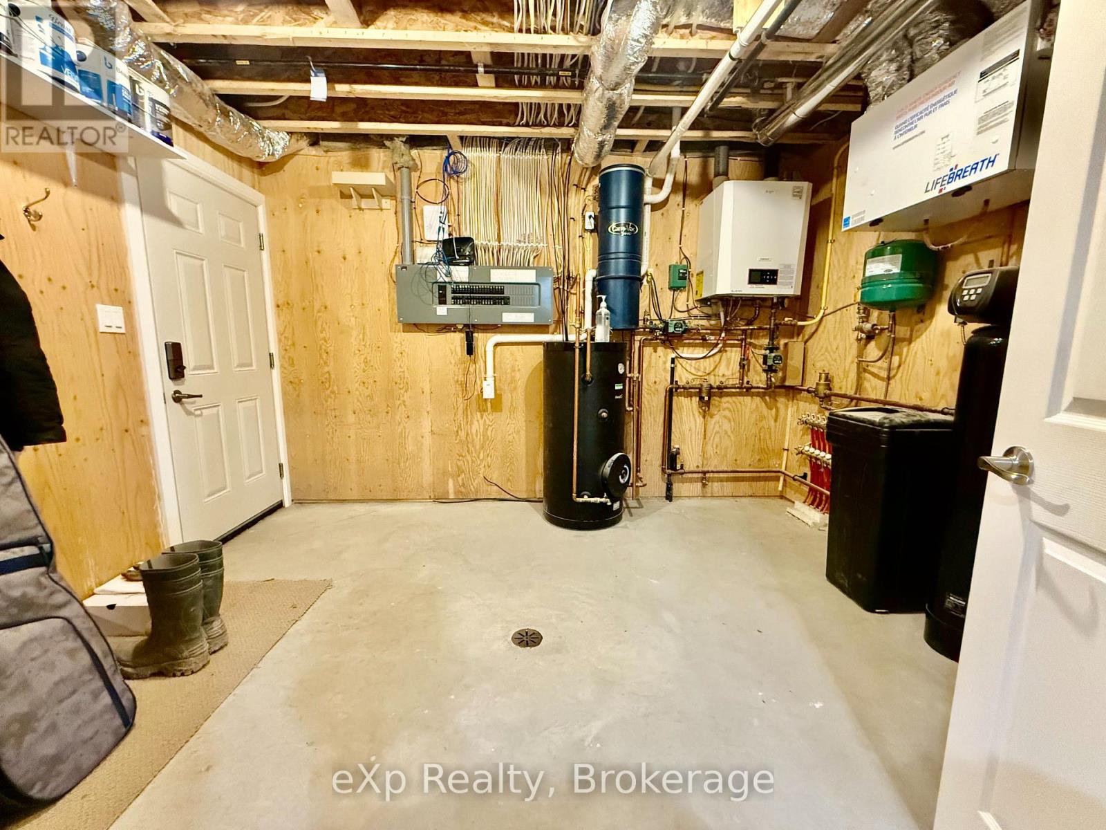 4 Noeckerville Hill Drive, South Bruce, Ontario  N0G 2J0 - Photo 25 - X12300771